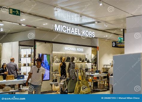 is michael kors - where was Michael Kors founded.